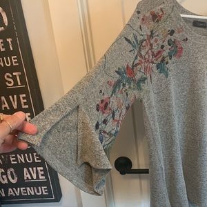 Inoah print tunic top with cool design on sleeves!